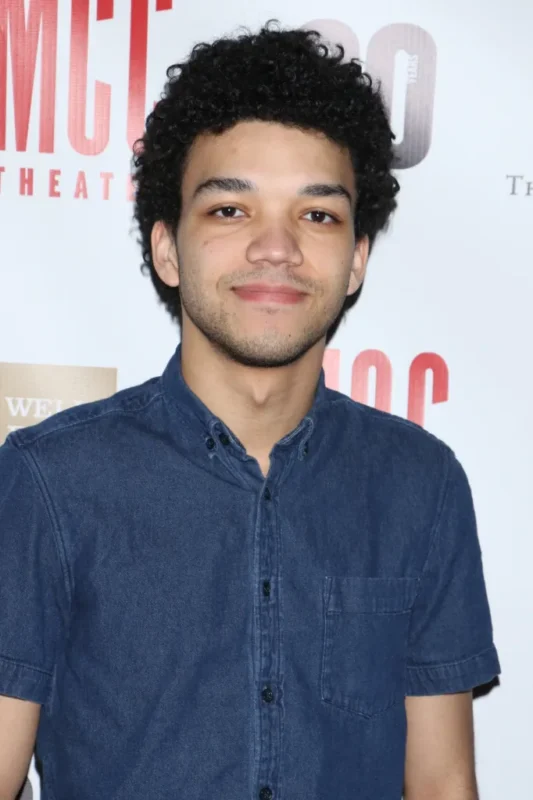 Justice Smith, qui joue Harris Drover dans Heated Rivalry saison 2
