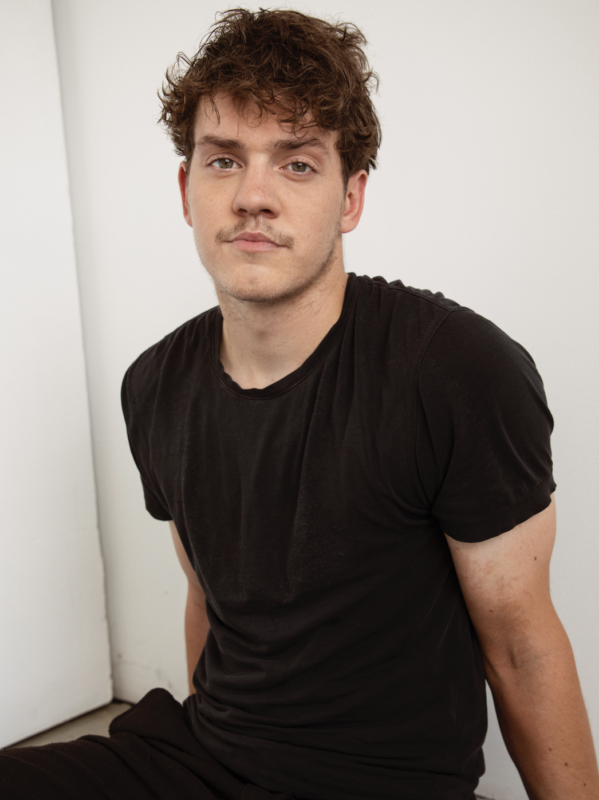Robert Naylor, qui joue Wyatt Hayes dans Heated Rivalry saison 2